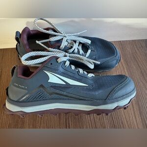 Altra Women’s Lone Peak 5 Size 7